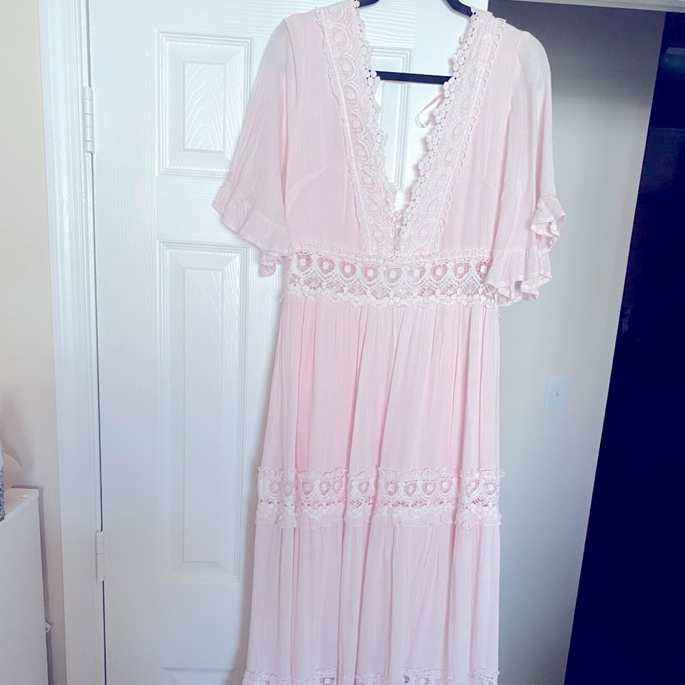 Pink Selfie Leslie lace trim midi dress